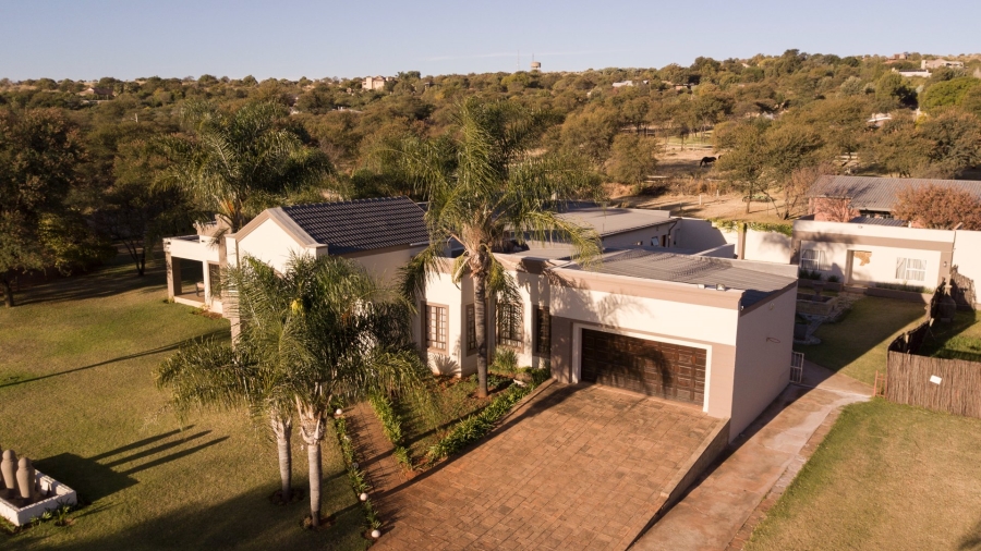 6 Bedroom Property for Sale in Wilkoppies North West